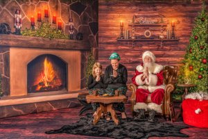 2048_7711_dsc07717-santa_chris